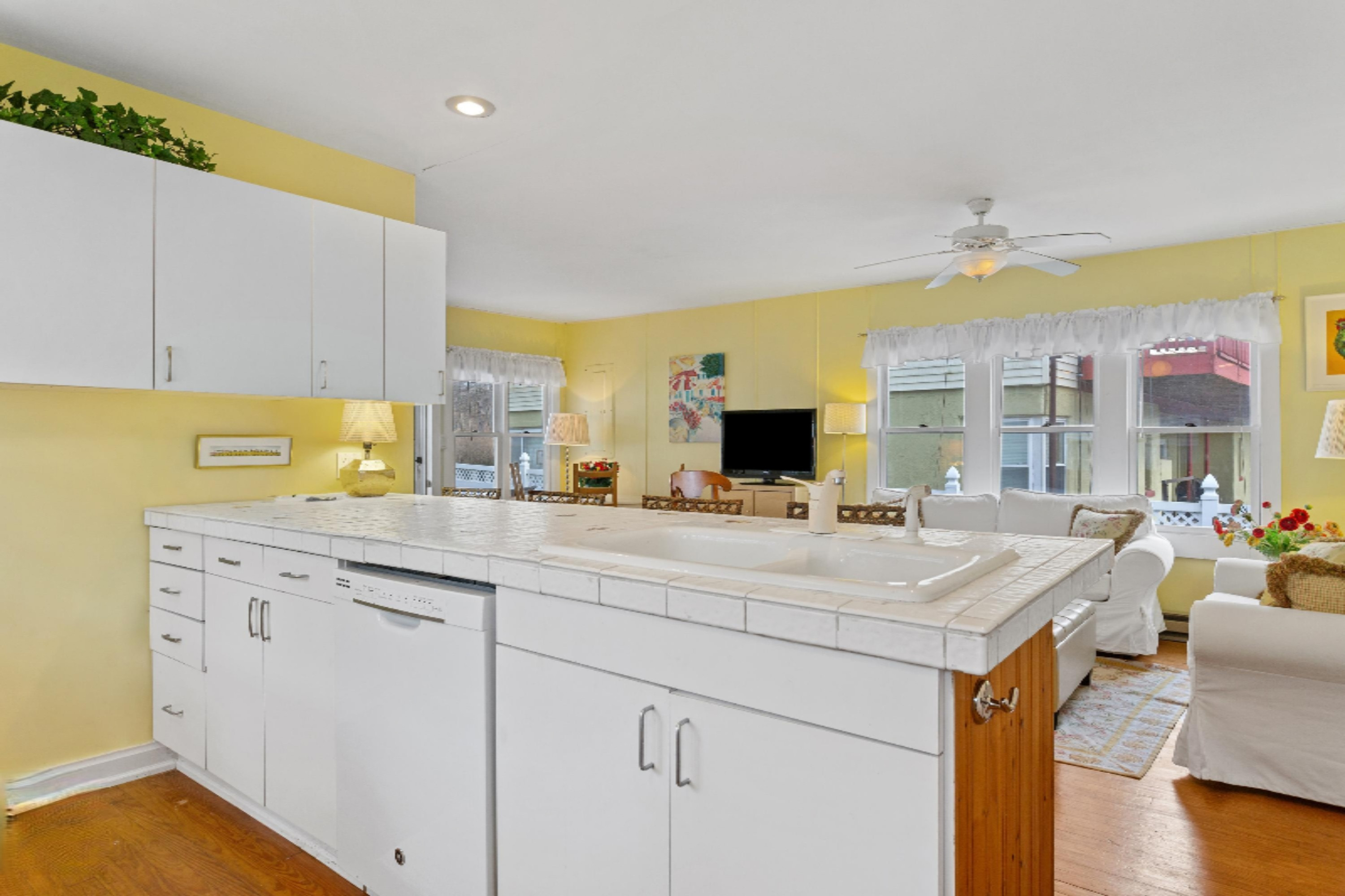 15552 Victor Road, Unit 2 Union Pier, MI 49129 - Photo 8 of 19 Kitchen