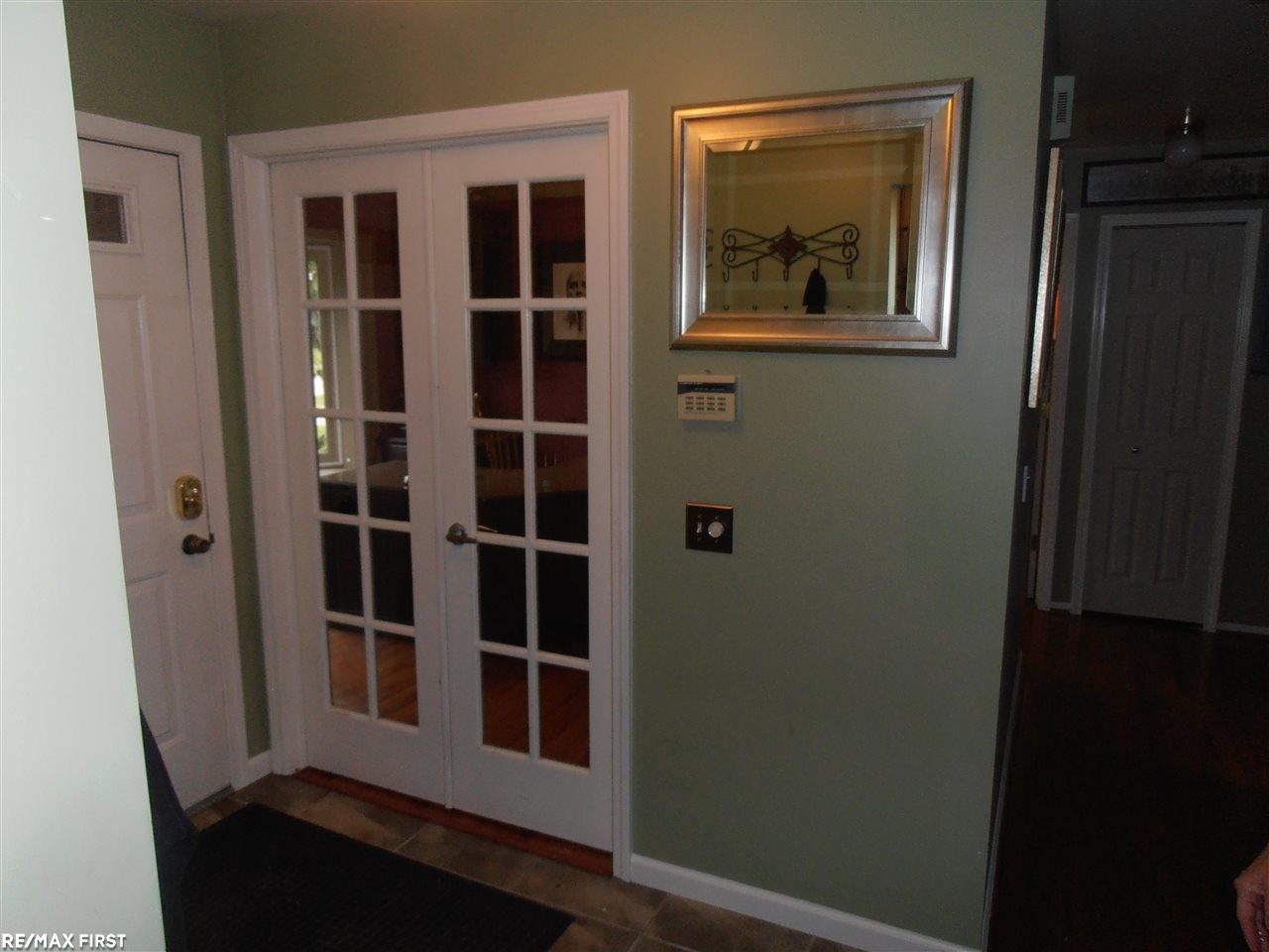 5014 Peekskill Drive Sterling Heights, MI 48310 - Photo 6 of 26 31364584-5.JPG