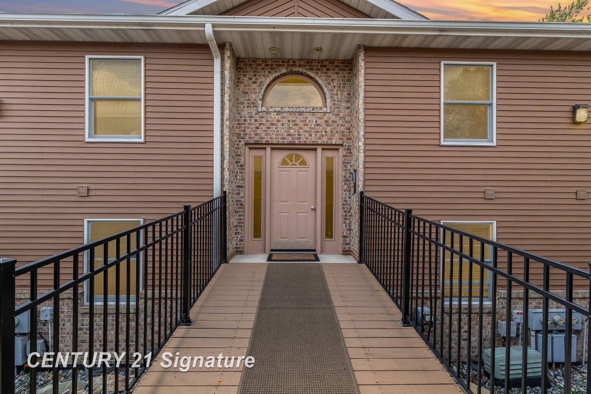 8231 Midland Road Freeland, MI 48623 - Photo 11 of 31 50190135-e05c974c-a0a4-446c-875d-f51ef14869f1.JPG