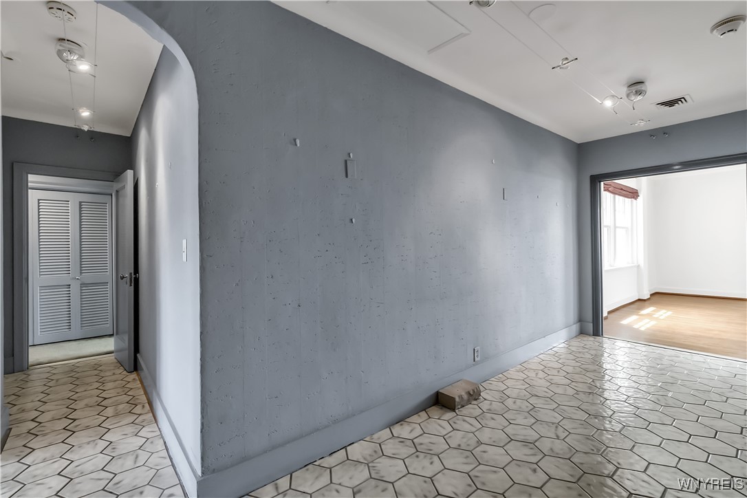 83 Bryant Street, Unit 8A Buffalo, NY 14209 - Photo 5 of 44