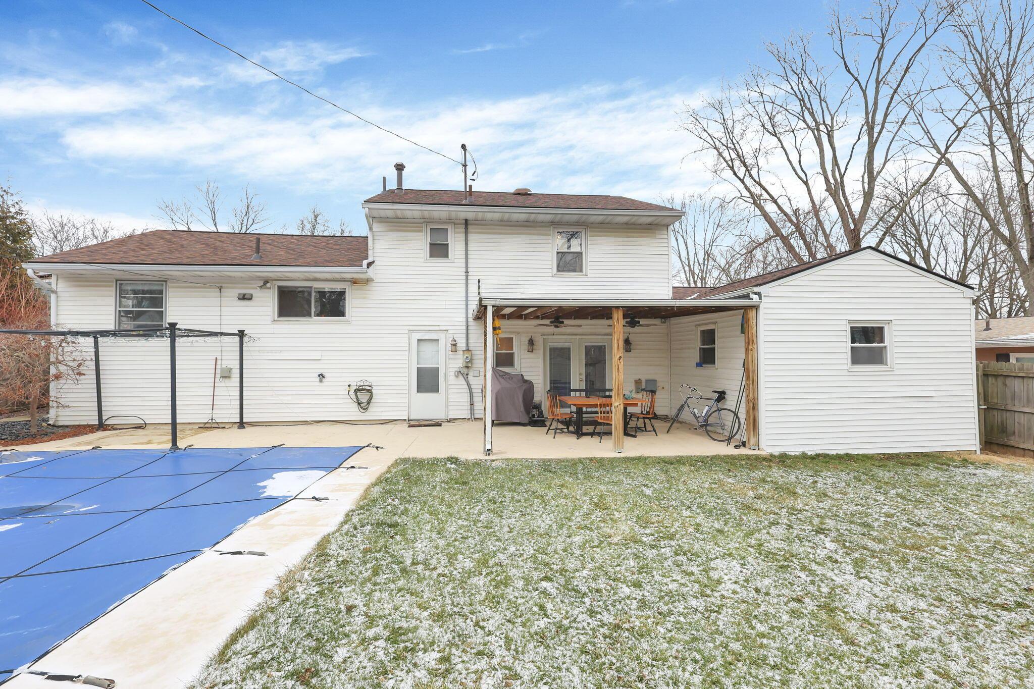 1065 Bernard Road Columbus, OH 43221 - Photo 49 of 58 Yard View