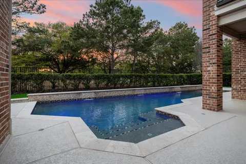 $925,000 | 6211 Alameda Point Lane, Houston, TX 77041