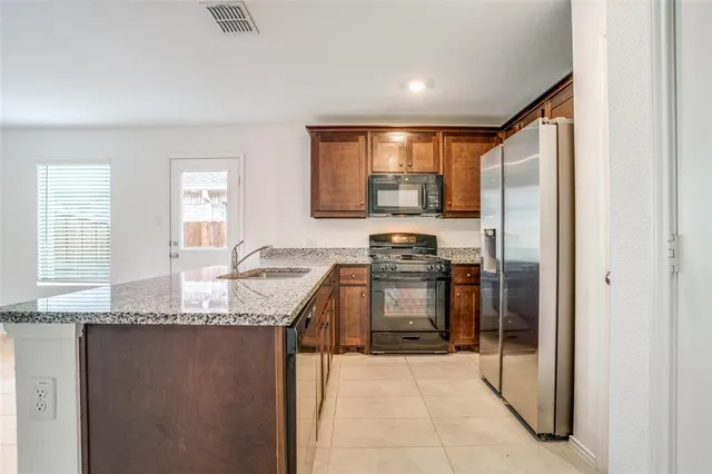 $2,000 | 14124 Calderwood Street, Pilot Point, TX 76258