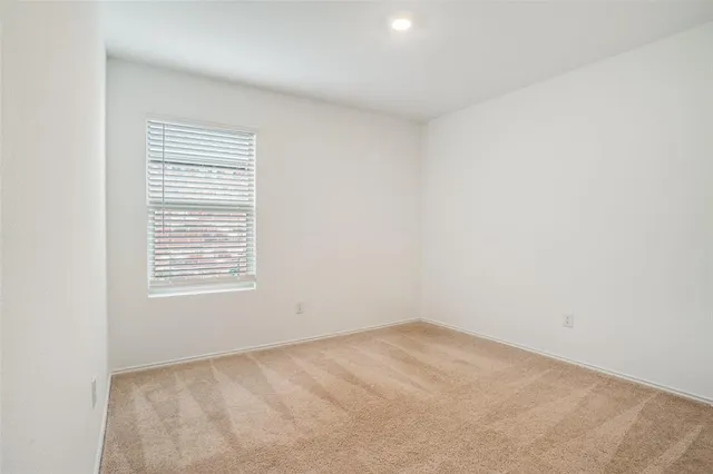 $2,000 | 14124 Calderwood Street, Pilot Point, TX 76258