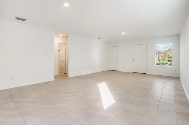 $2,000 | 14124 Calderwood Street, Pilot Point, TX 76258