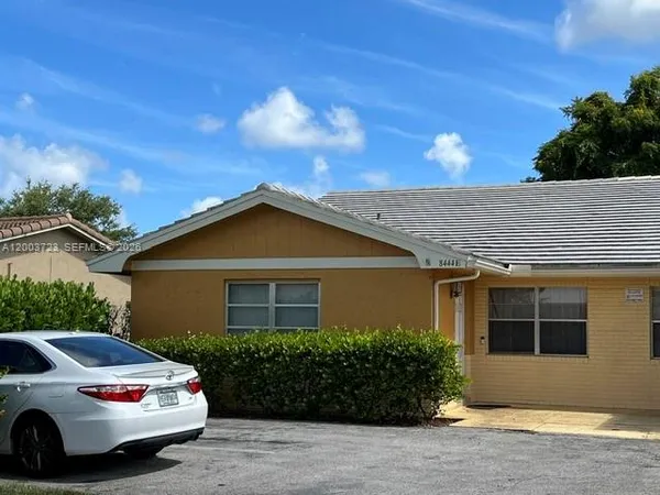 $2,700 | 8444 Northwest 23rd Manor, Unit E, Coral Springs, FL 33065