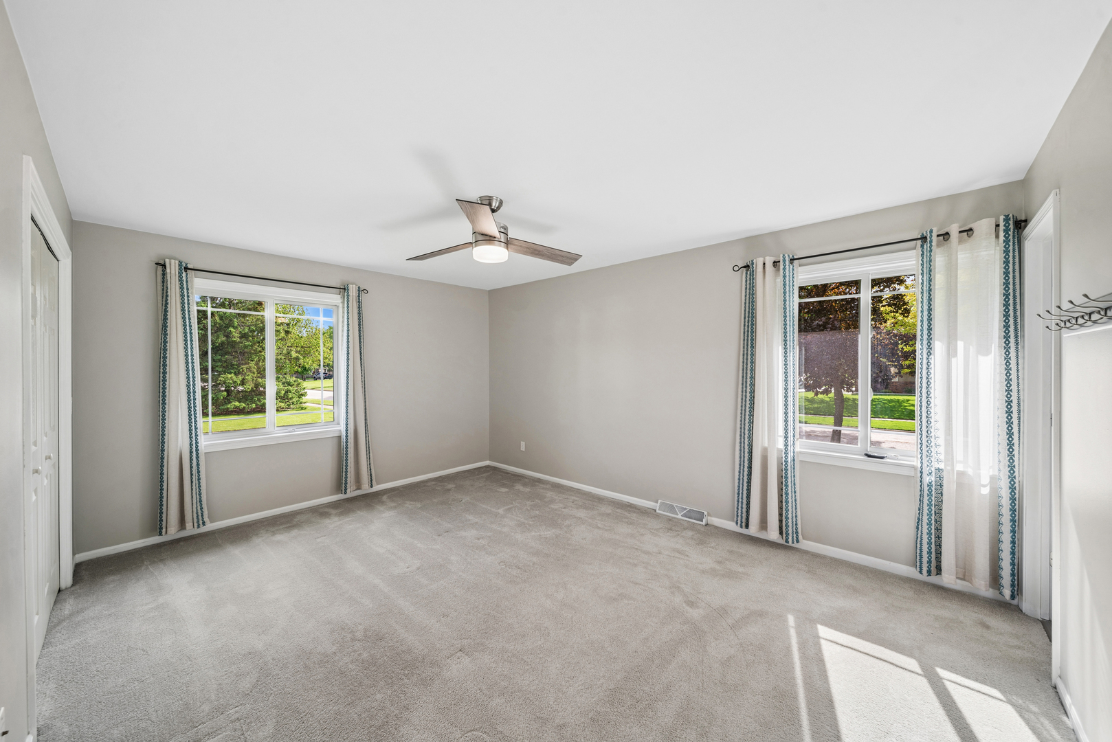 2481 Chatham Road Aurora, IL 60506 - Photo 11 of 25
