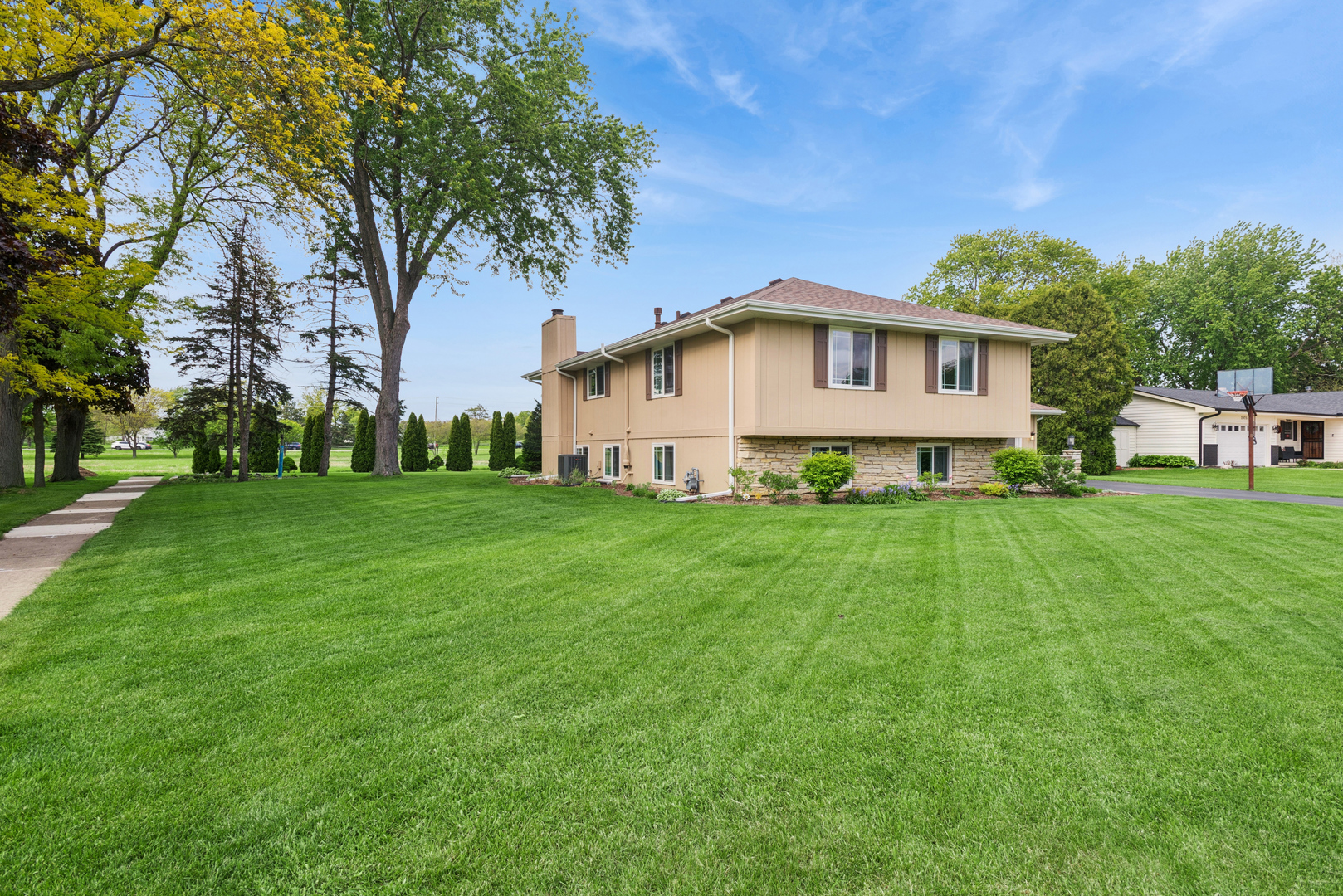 2481 Chatham Road Aurora, IL 60506 - Photo 22 of 25