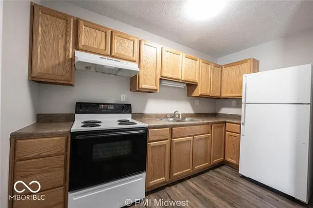 $699 | 1702 West Michigan Street, Unit 4, Indianapolis, IN 46222