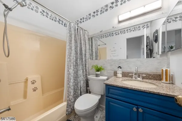 $250,000 | 113 Tiffany Boulevard, Newark, NJ 07104