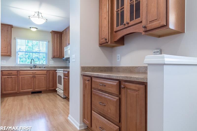 72606 Oxal Point, Unit 32 Romeo, MI 48065 - Photo 12 of 39