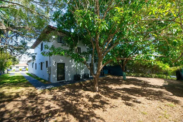 $3,100 | 742 Northwest 70th Street, Unit 2, Miami, FL 33150