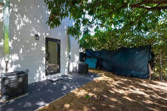 $3,100 | 742 Northwest 70th Street, Unit 2, Miami, FL 33150