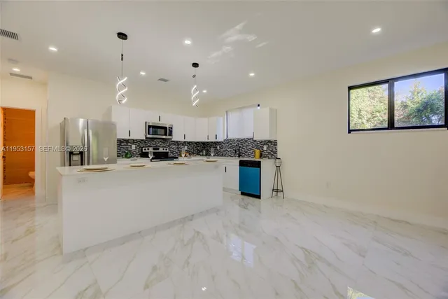 $3,100 | 742 Northwest 70th Street, Unit 2, Miami, FL 33150