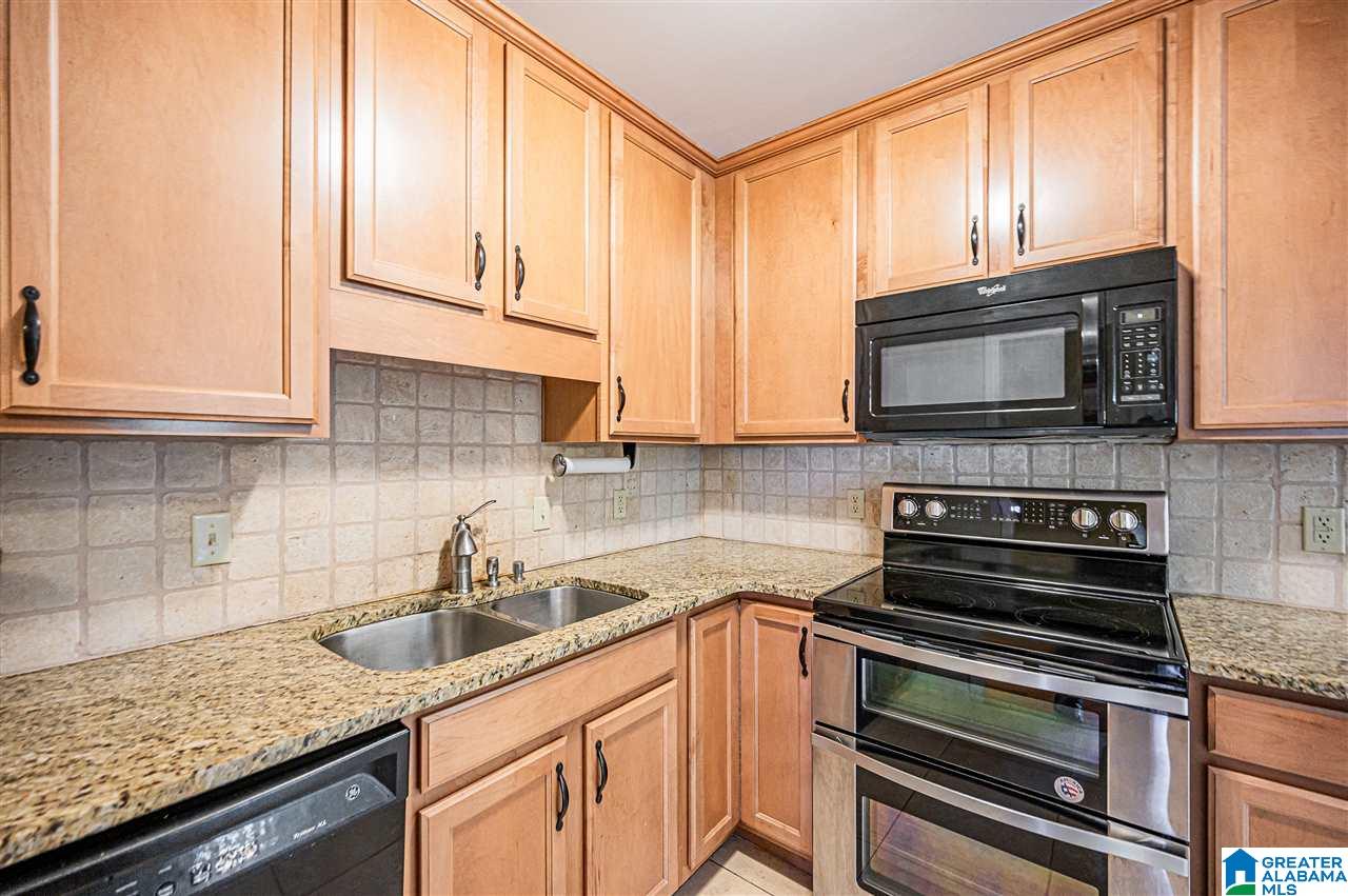 706 Forrest Drive Birmingham, AL 35209 - Photo 12 of 47