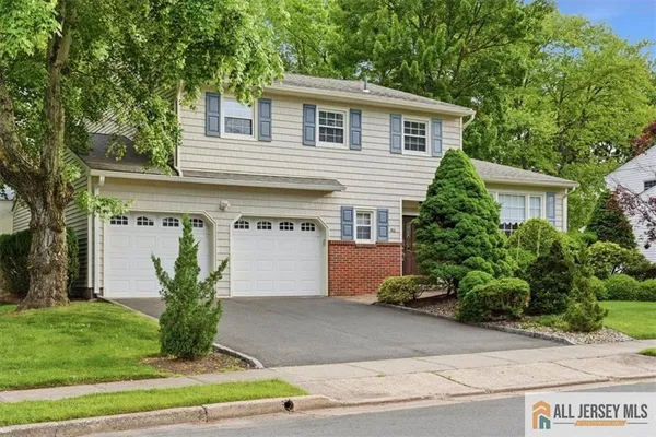 $889,900 | 46 Lynnwood Road, Edison, NJ 08820