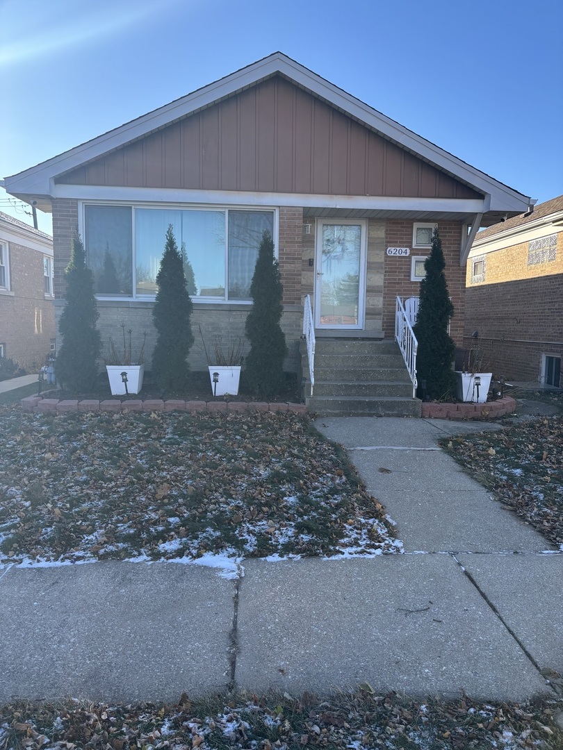6204 35th Street Berwyn, IL 60402 - Photo 1 of 10