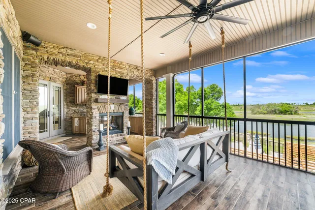 $2,250,000 | 2601 Highway 20, Southport, FL 32409