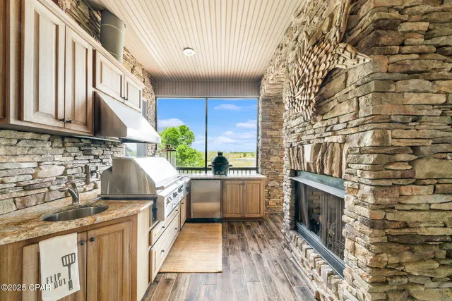 $2,250,000 | 2601 Highway 20, Southport, FL 32409