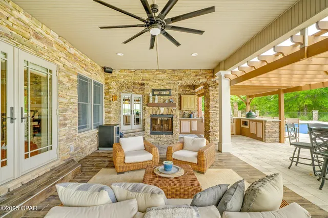 $2,250,000 | 2601 Highway 20, Southport, FL 32409