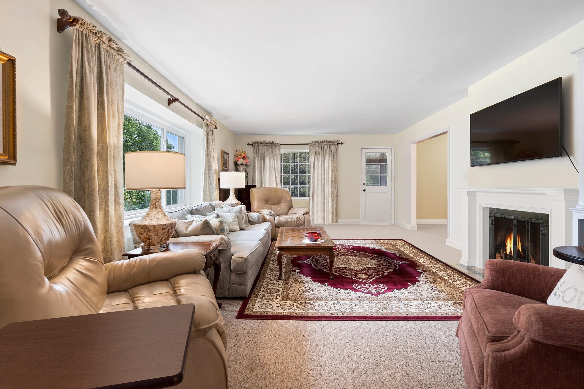 243 High Street Hampton, NH 03842 - Photo 2 of 27