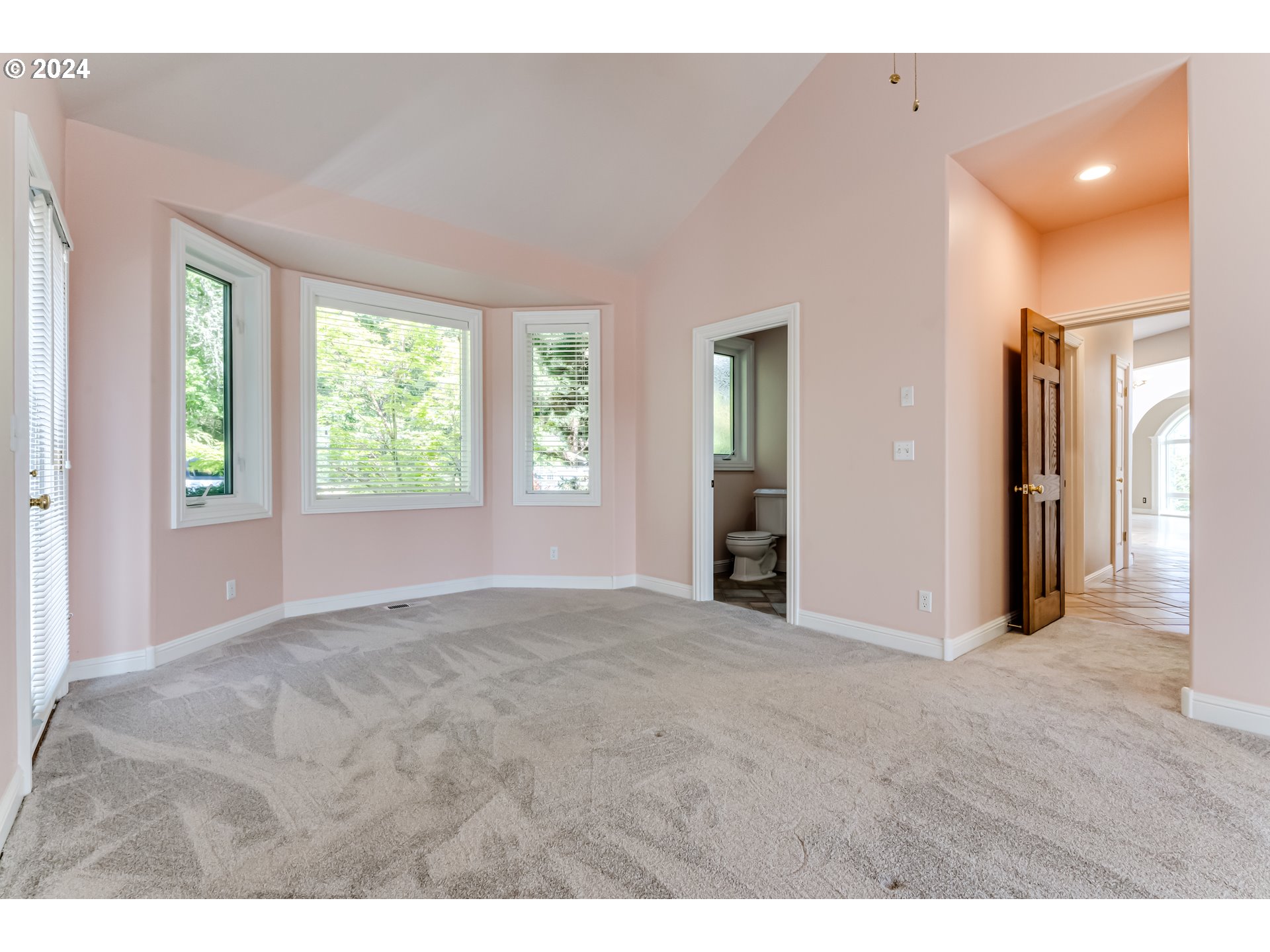 85290 Ridge Top Drive Eugene, OR 97405 - Photo 20 of 48 a view of an empty room with a window