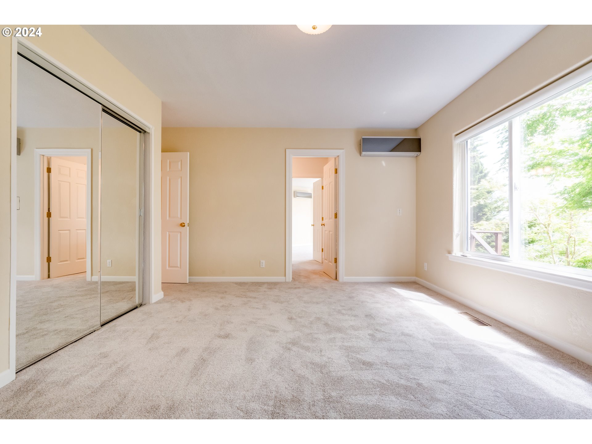 85290 Ridge Top Drive Eugene, OR 97405 - Photo 34 of 48 a view of an empty room with a window