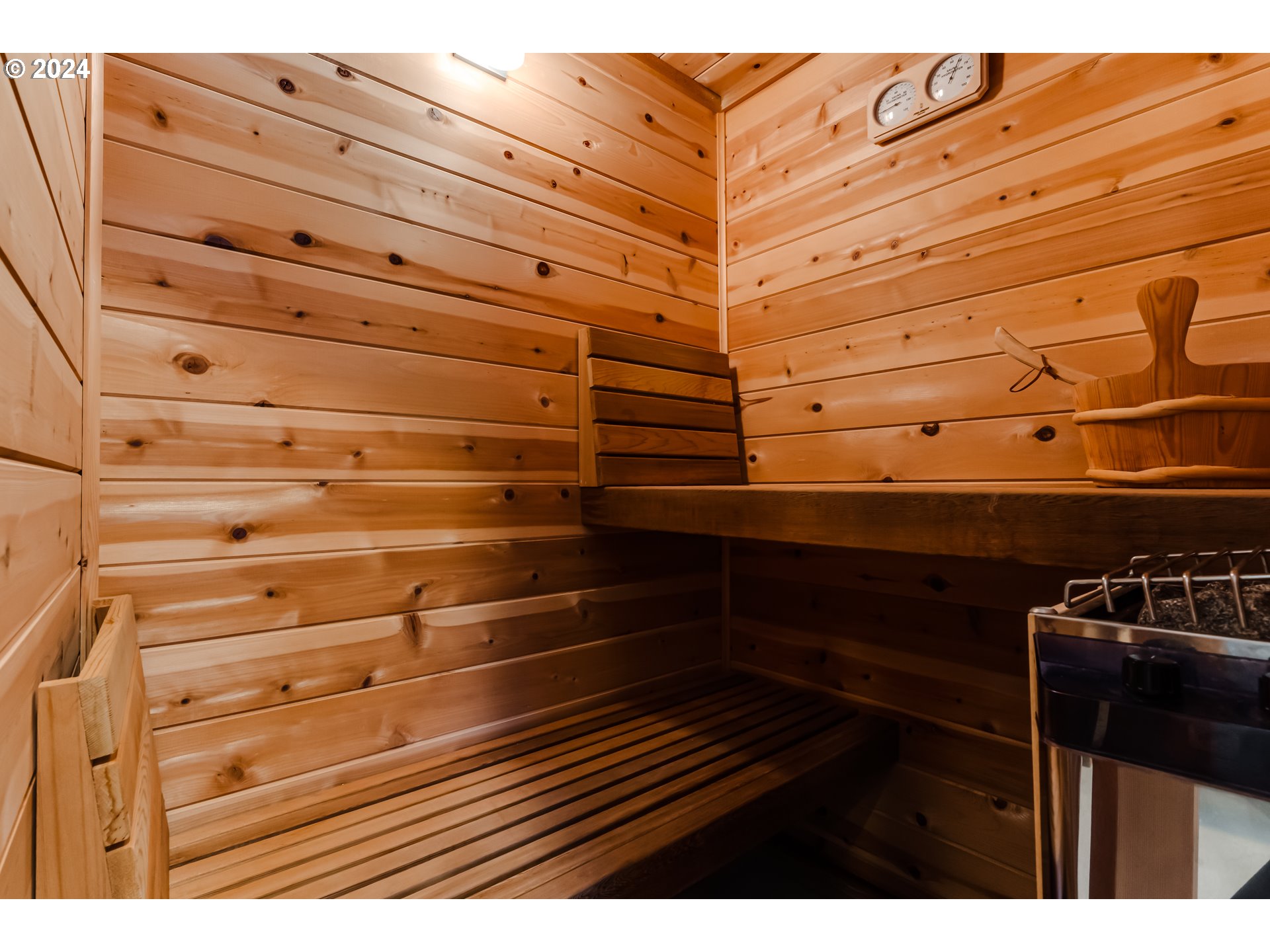 85290 Ridge Top Drive Eugene, OR 97405 - Photo 42 of 48 a view of walk in closet with empty racks