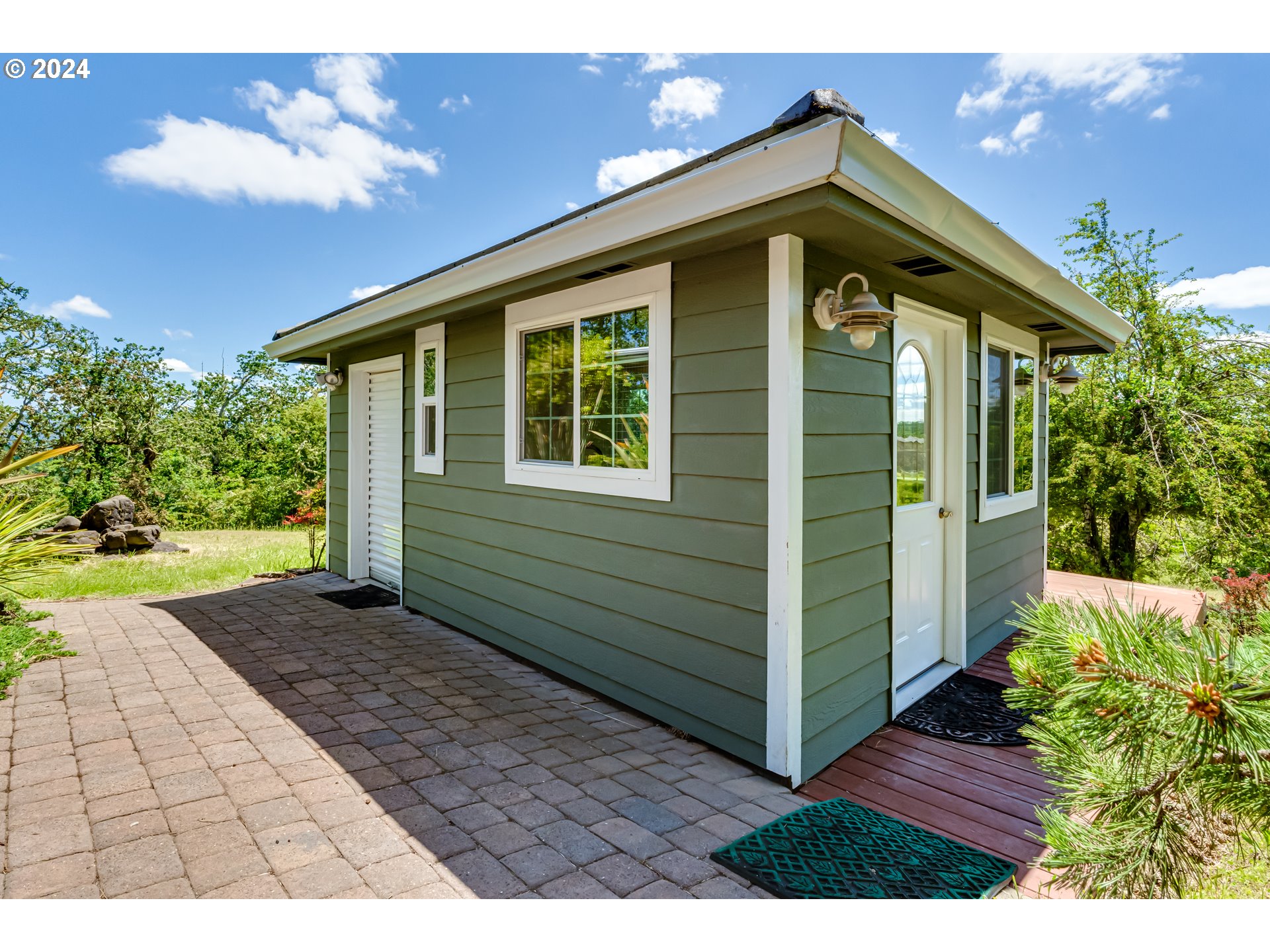 85290 Ridge Top Drive Eugene, OR 97405 - Photo 43 of 48 Studio