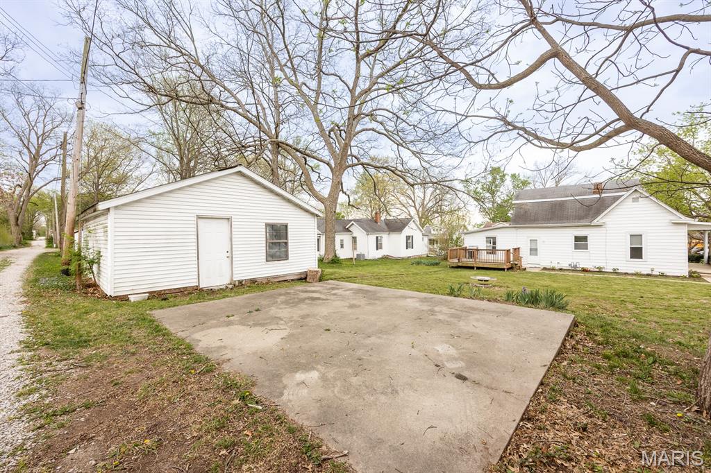 220 South St Clair Street Lebanon, IL 62254 - Photo 27 of 29
