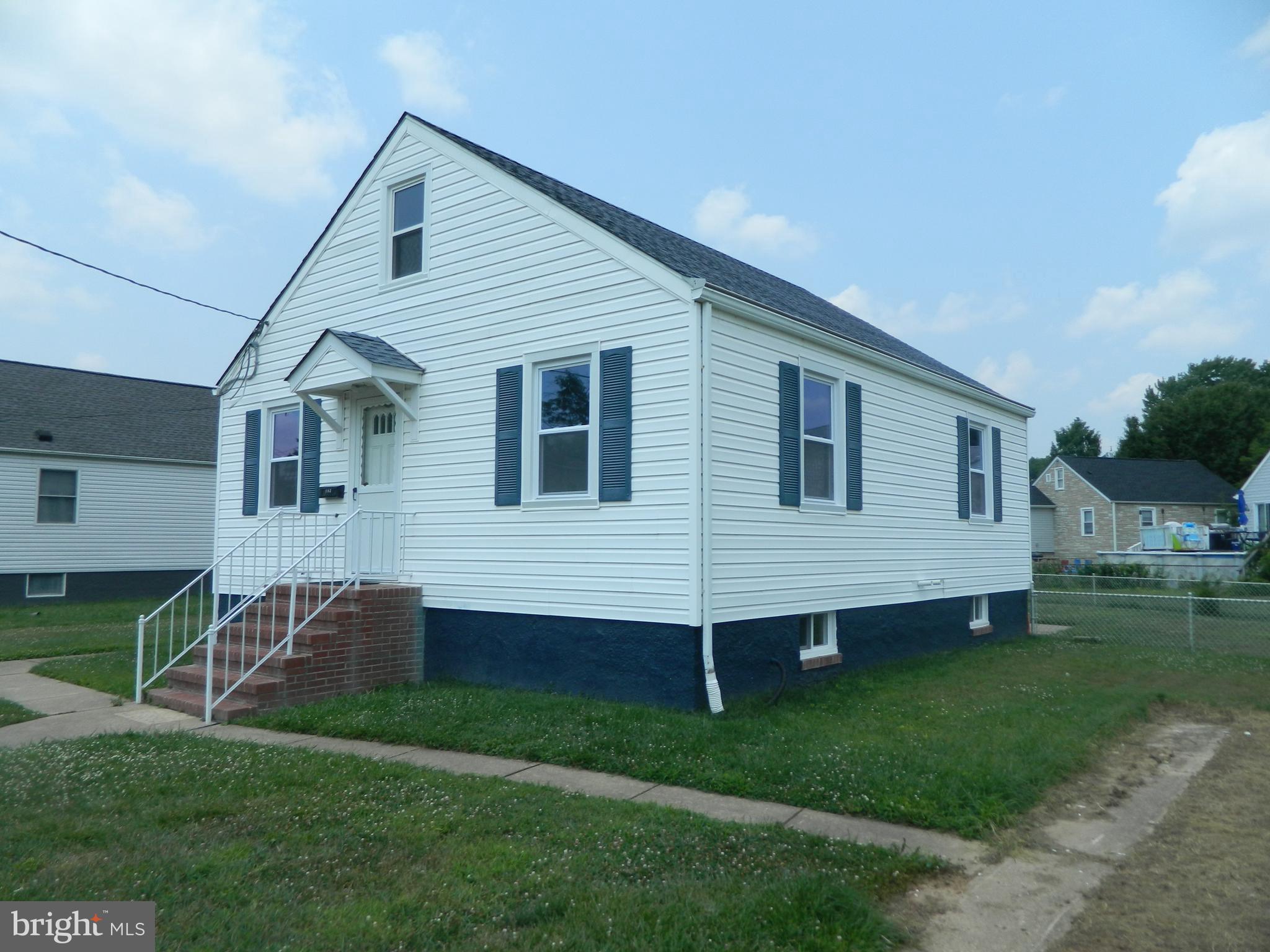 962 Woodlynn Road Baltimore, MD 21221 - Photo 3 of 21