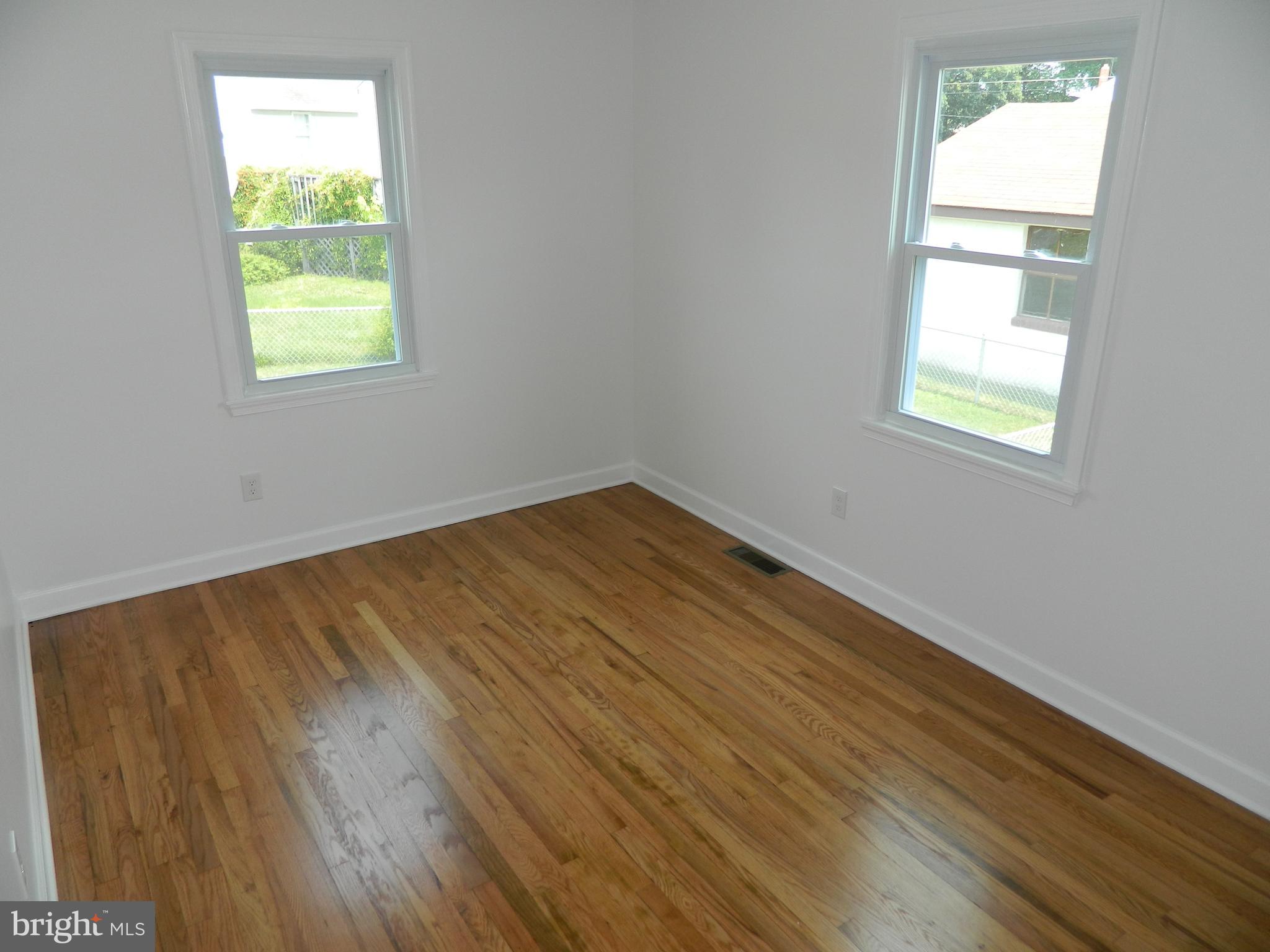 962 Woodlynn Road Baltimore, MD 21221 - Photo 8 of 21