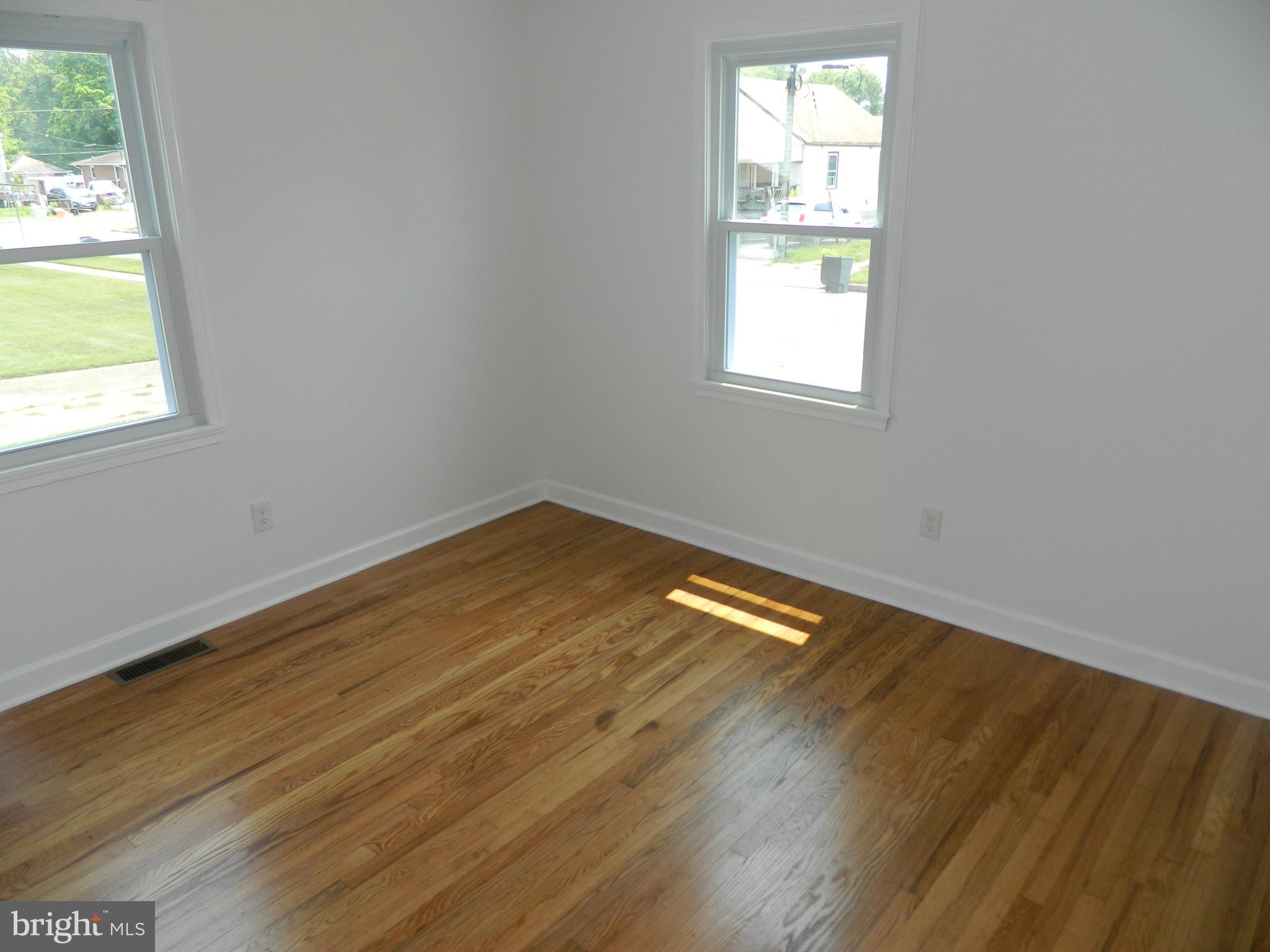 962 Woodlynn Road Baltimore, MD 21221 - Photo 9 of 21