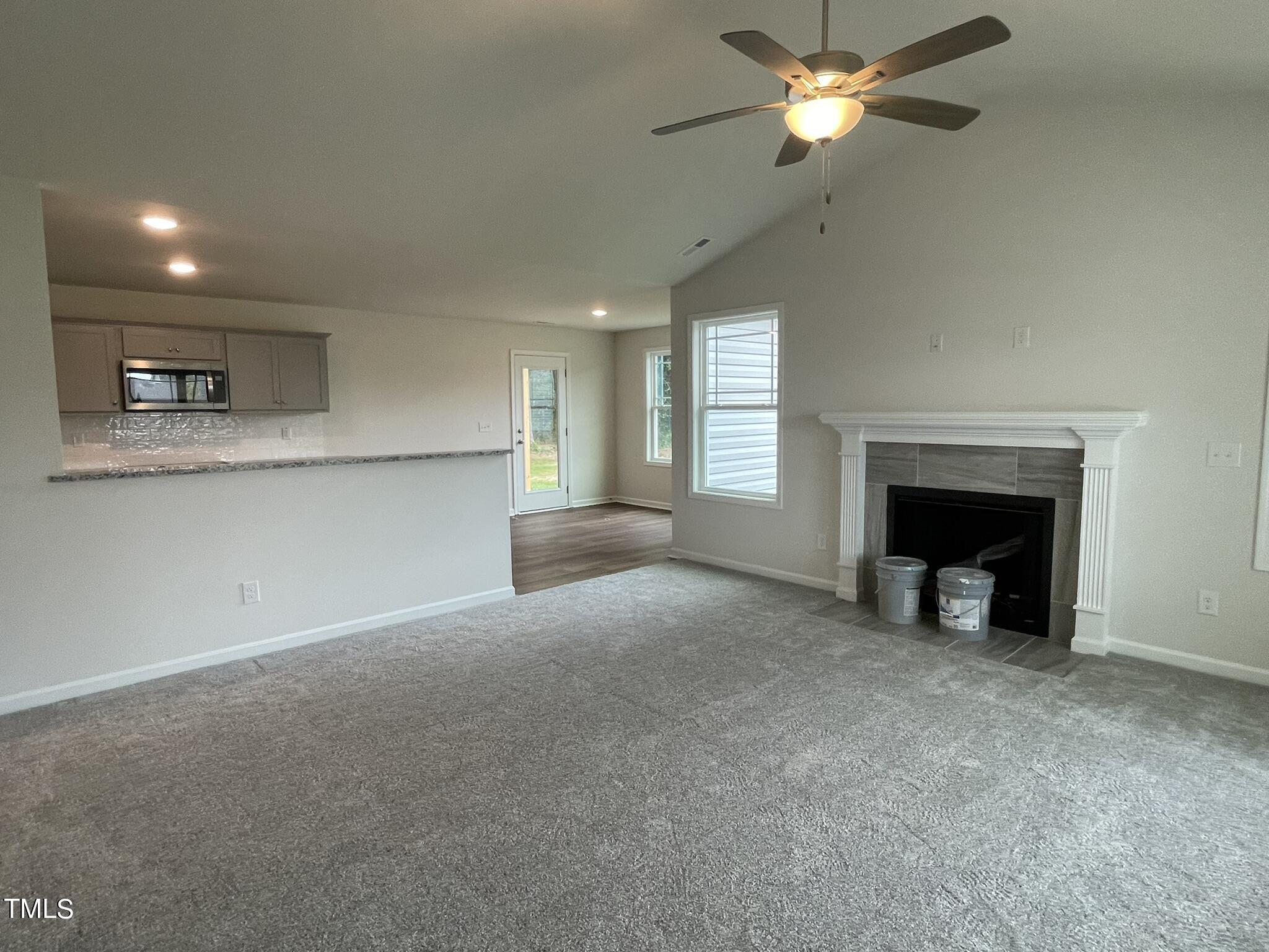 185 Grace Ridge Benson, NC 27504 - Photo 2 of 20 IMG_7073