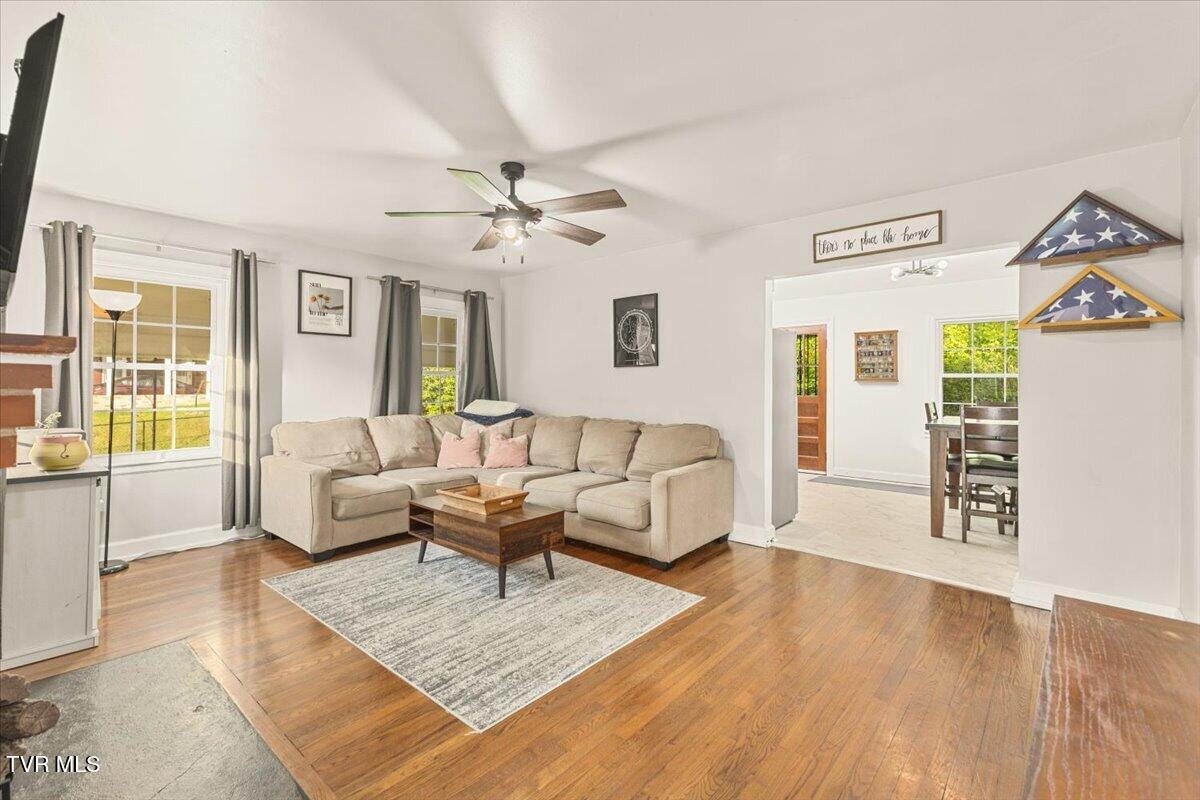 161 Hemlock Road Kingsport, TN 37663 - Photo 15 of 38 10-128A4695