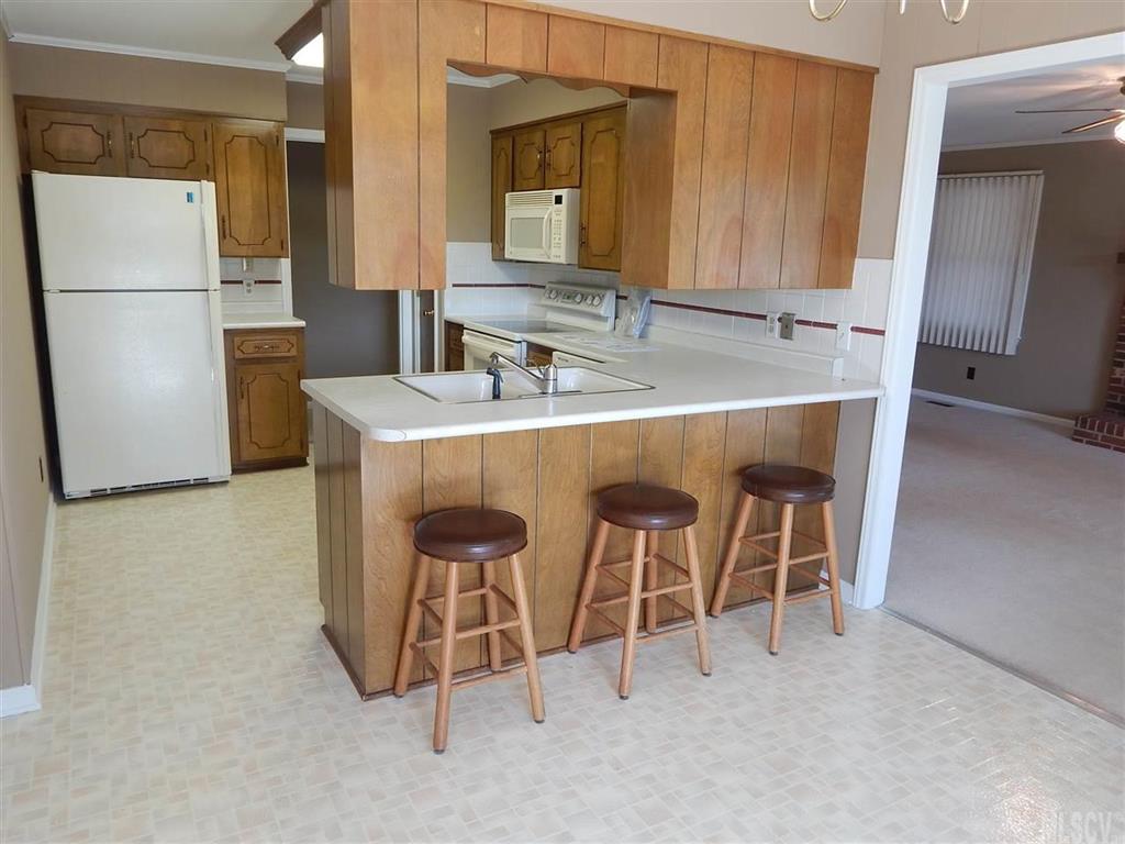 719 Jamestown Road Morganton, NC 28655 - Photo 3 of 23 Gallery Image 3