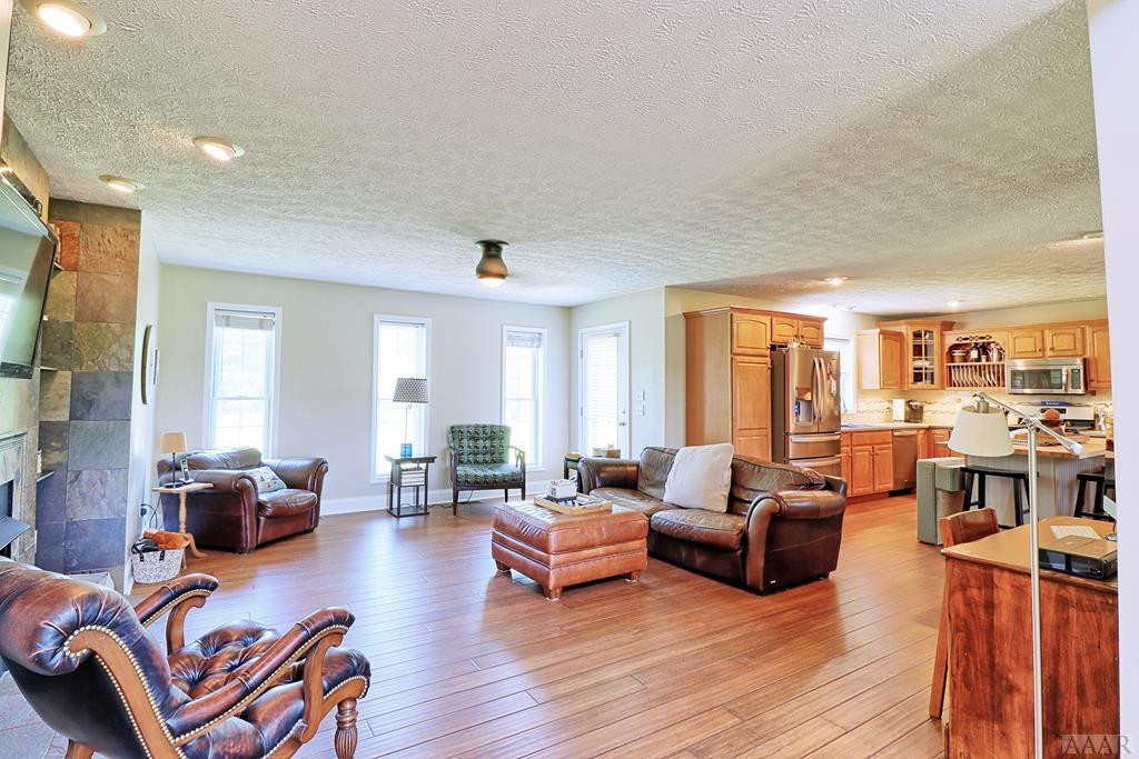 110 Priddy Farm Road Poplar Branch, NC 27965 - Photo 10 of 44 Gallery Image 10