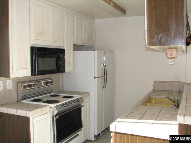 4921 Neil Circle, Unit 4 Reno, NV 89502 - Photo 4 of 8 Photo 4