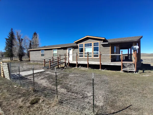 $211,000 | 195 Thompson Circle, Cokeville, WY 83114
