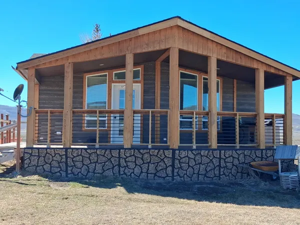 $211,000 | 195 Thompson Circle, Cokeville, WY 83114