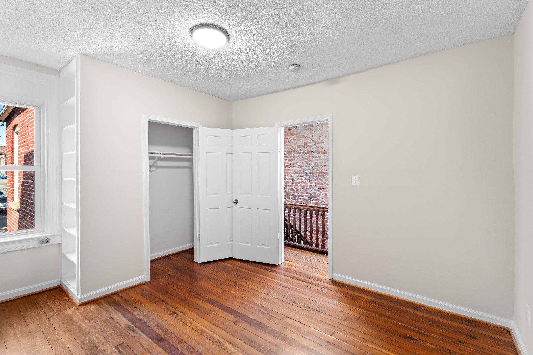 1112 I Street Southeast Washington, DC 20003 - Photo 25 of 42 Guest Room #2