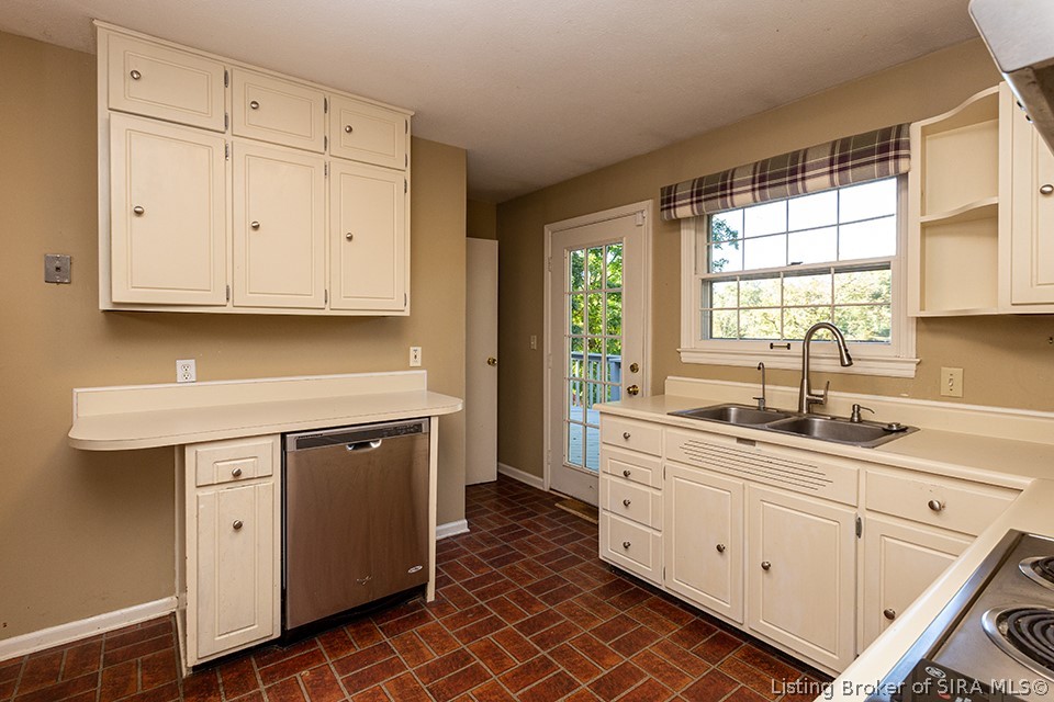 67 Orchard Lane Floyds Knobs, IN 47119 - Photo 5 of 22