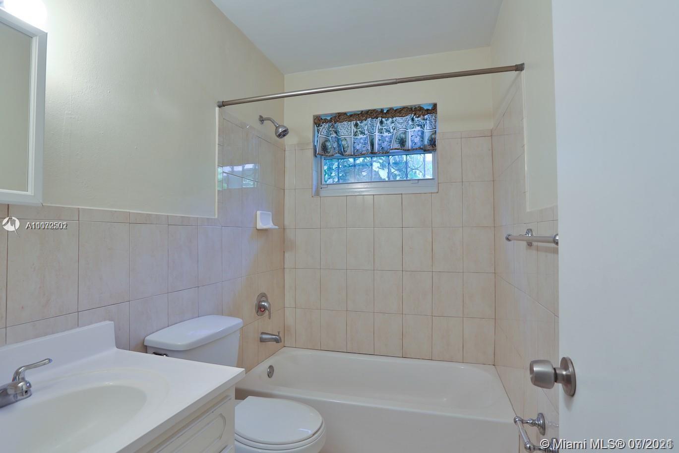 1711 Red Road Coral Gables, FL 33155 - Photo 10 of 13