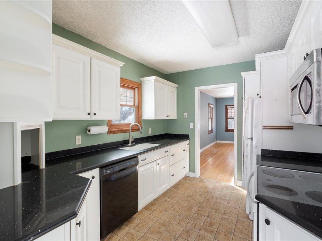 223 Southwest 5th Street Brainerd, MN 56401 - Photo 14 of 41