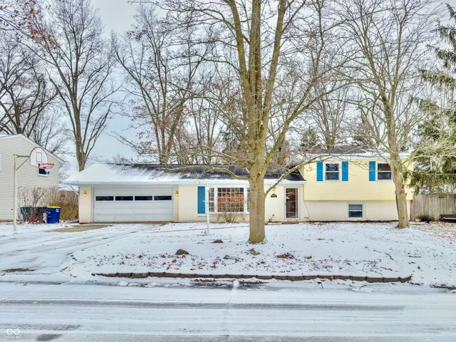 $230,000 | 2505 West Lincolnshire Drive, Muncie, IN 47304