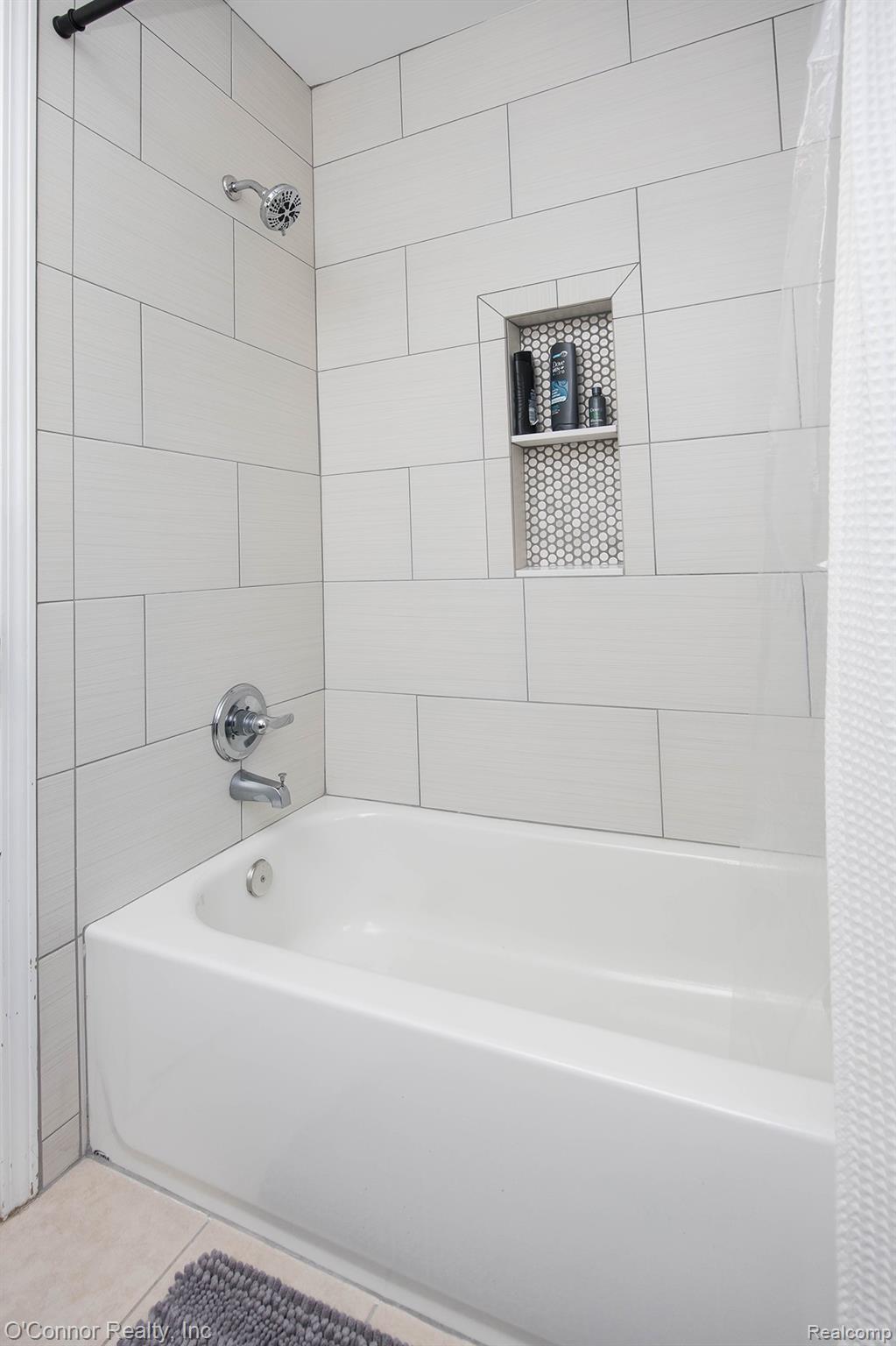 6870 Wildcat Road Jeddo, MI 48032 - Photo 21 of 44 Bathroom