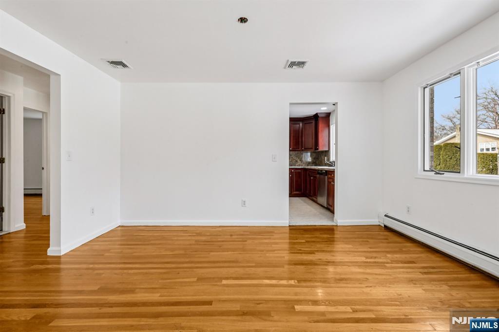 691 Hamilton Avenue Ridgefield, NJ 07657 - Photo 11 of 28