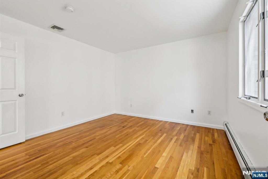 691 Hamilton Avenue, Unit B Ridgefield, NJ 07657 - Photo 16 of 23