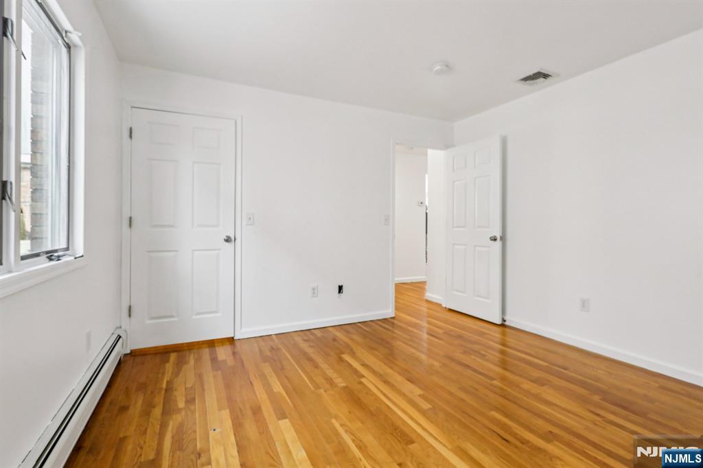 691 Hamilton Avenue Ridgefield, NJ 07657 - Photo 18 of 28