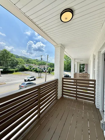 $1,350 | 1605 Dodds Avenue, Unit 103, Chattanooga, TN 37404